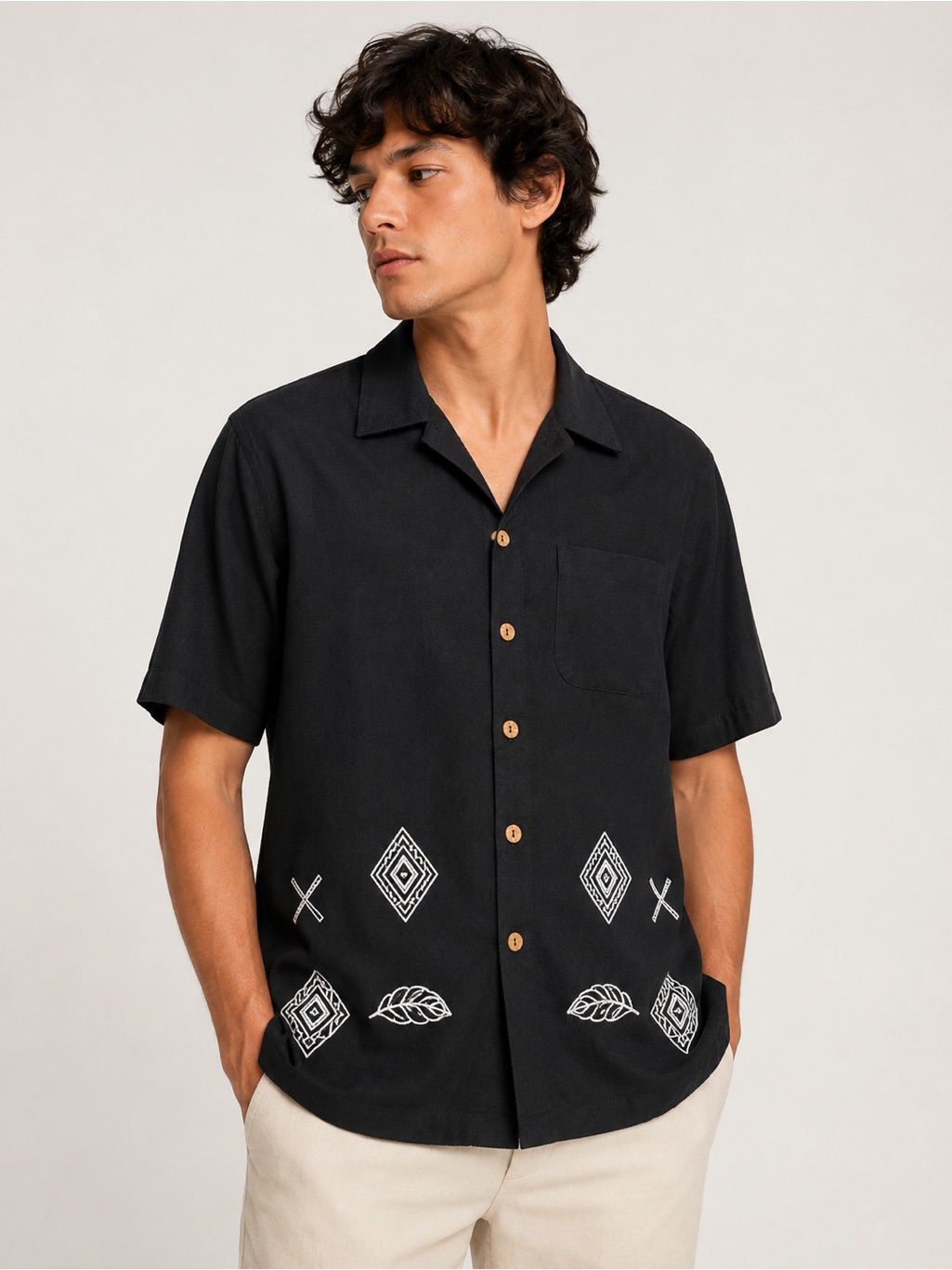 Vintage G.W. Division Of Graff Black Embroidered Camp Shirt Rayon Flax Usa S